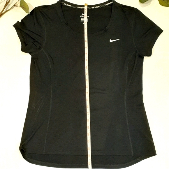 Nike Black women T- Shirt top for workout - Picture 4 of 5